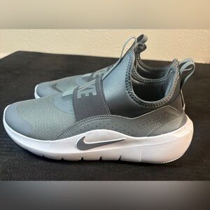 Nike Gray and White Slip-On Sneakers size 5